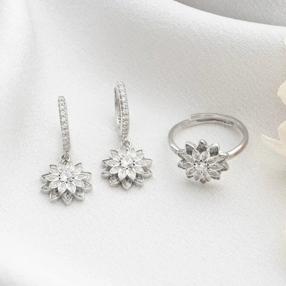 LOTUSBLUME RING OHRRING SET | 925 SILBER