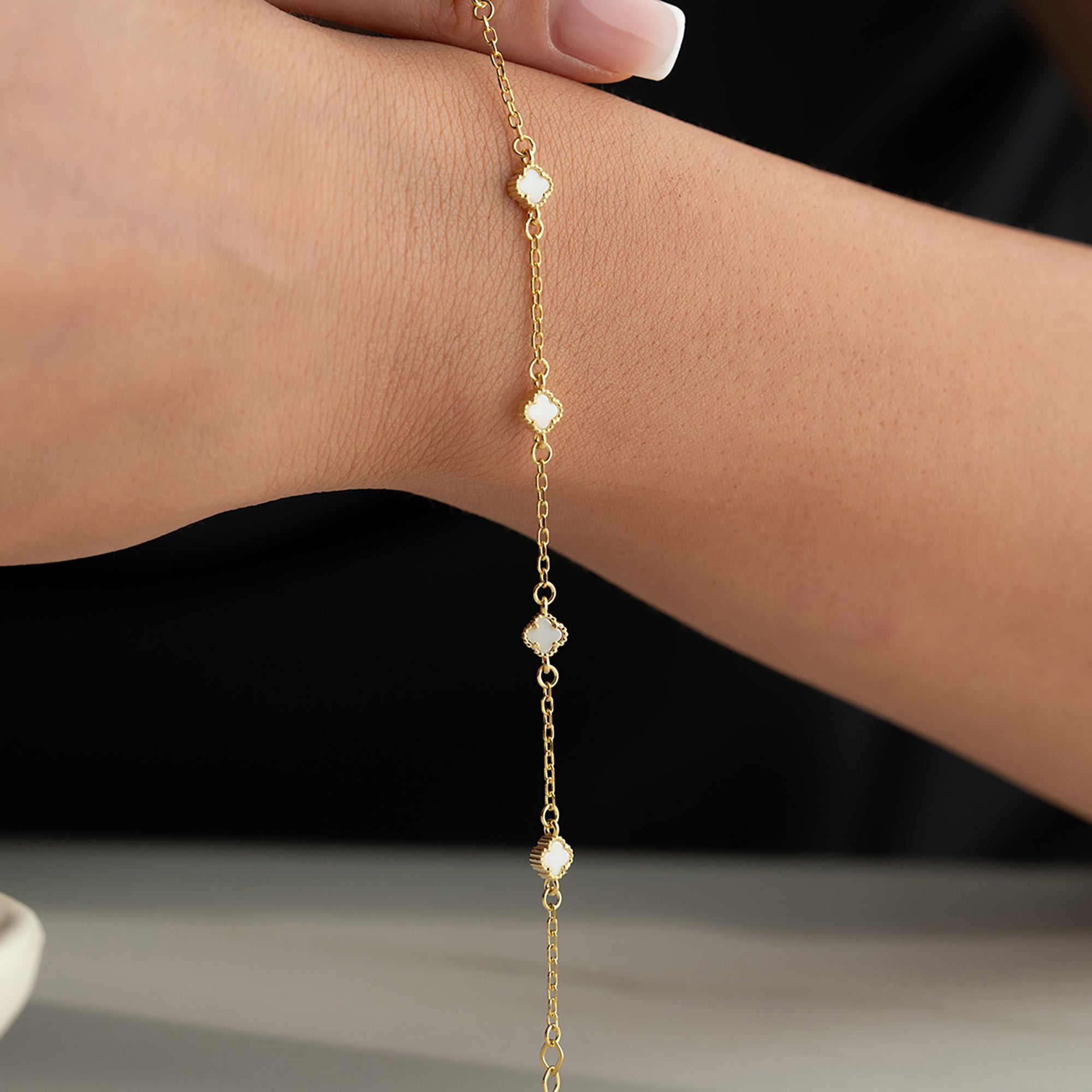 MINIMAL WEISSE KLEE ARMKETTE | 925 SILBER