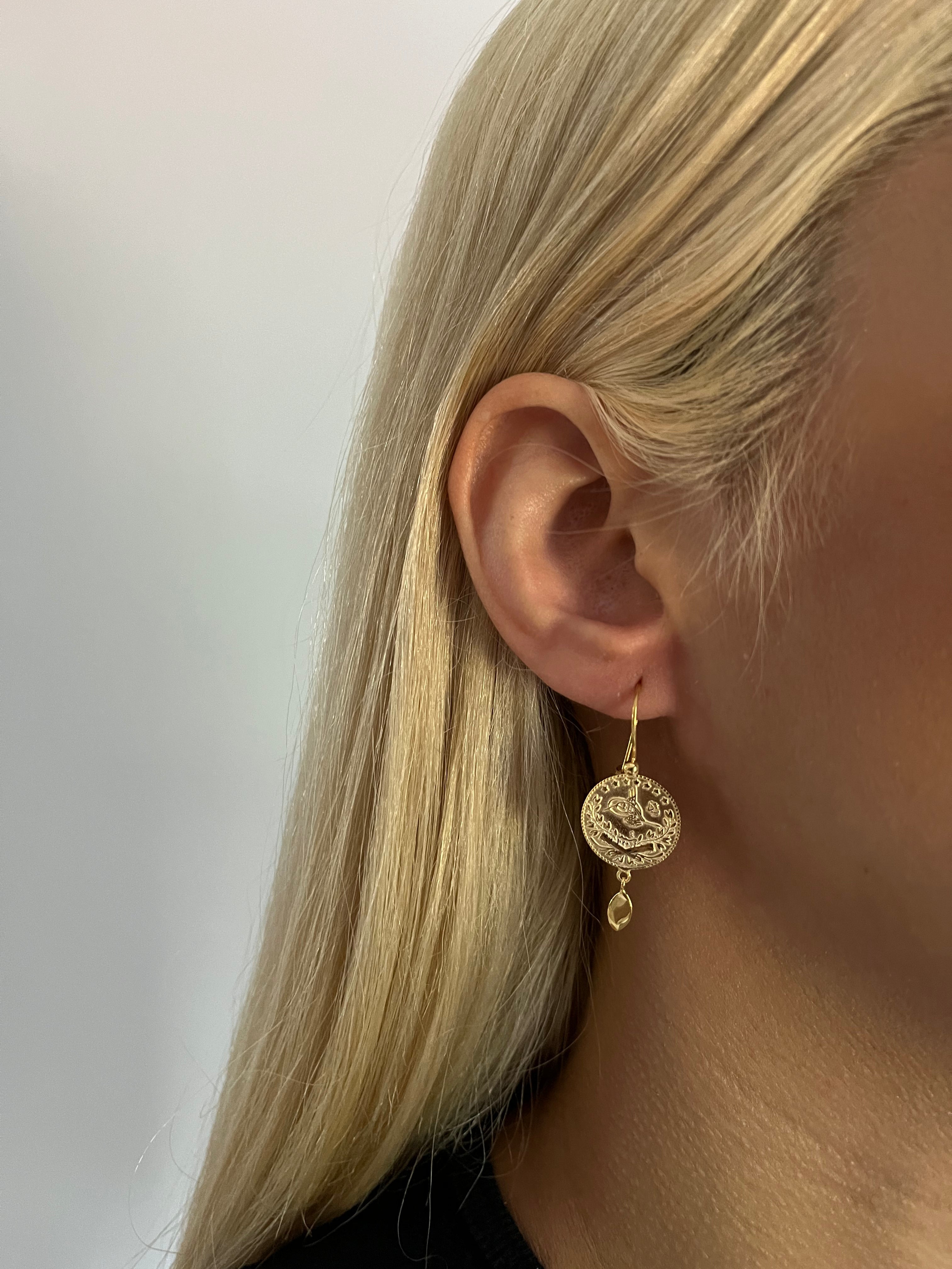 Resat Ohrring mit detail (7040879624237)