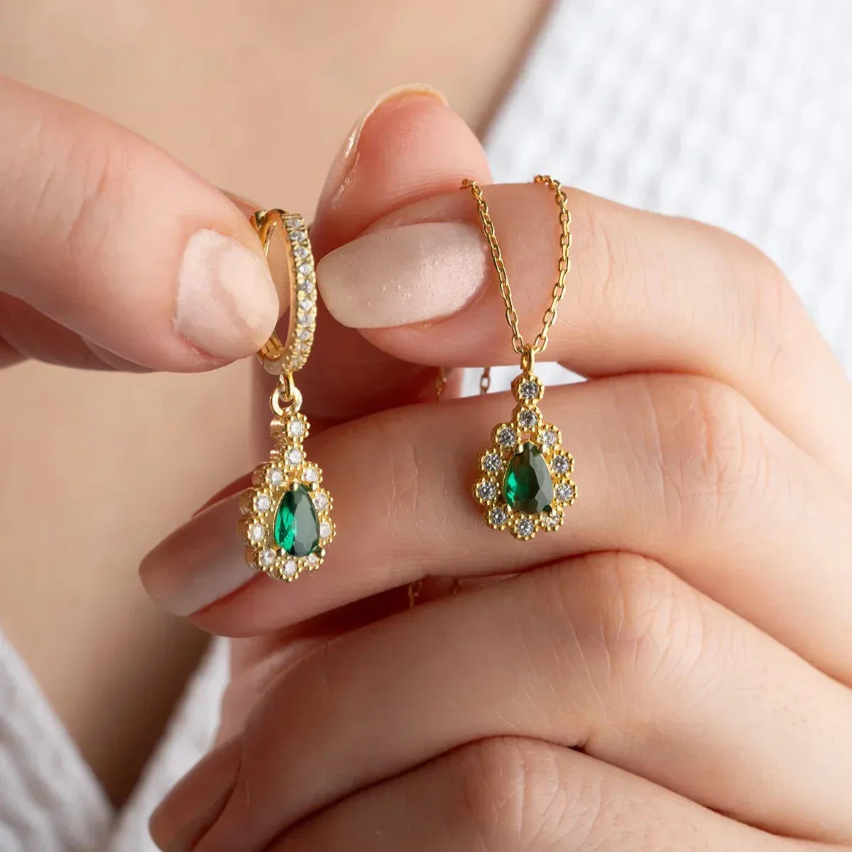 SMARAGDGRÜNE HALSKETTE OHRRINGE SET | 925 SILBER