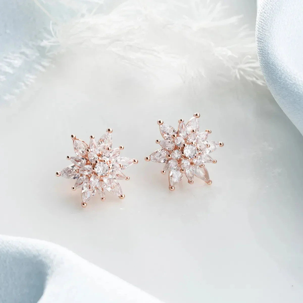 LOTUS & EISZAPFEN ZIRKONIA BLÜTEN OHRRINGE| 925 SILBER