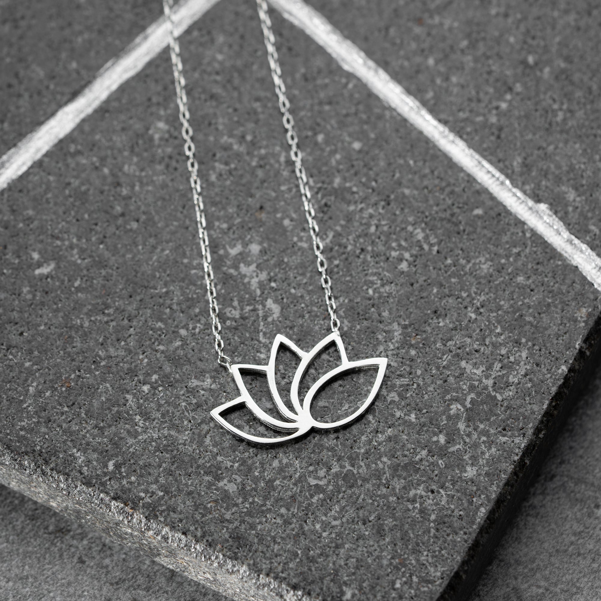 BASIC LOTUS HALSKETTE | 925 SILBER