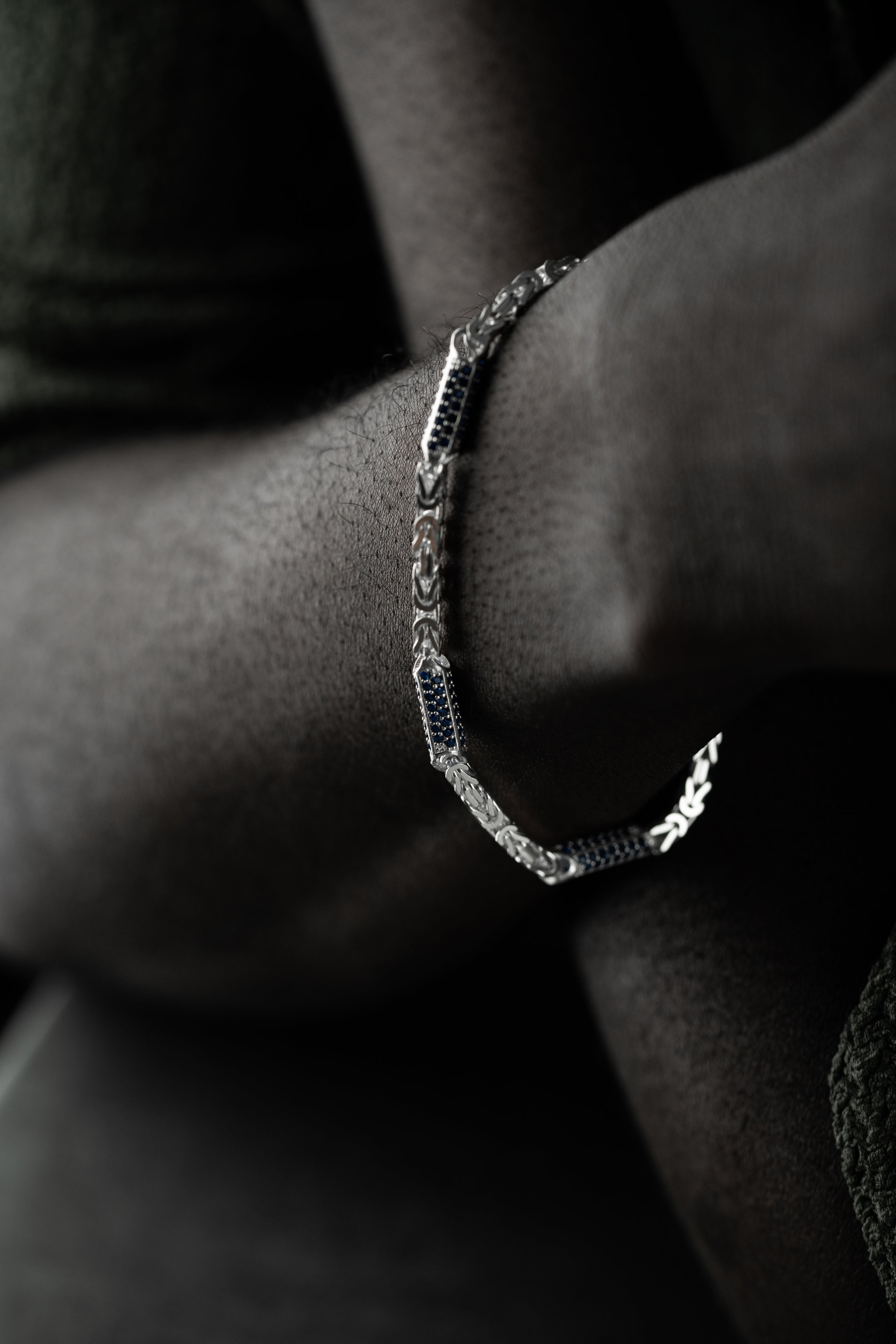 KÖNIGSARMBAND BLUE STRASSSTEIN 5MM | 925 SILBER.