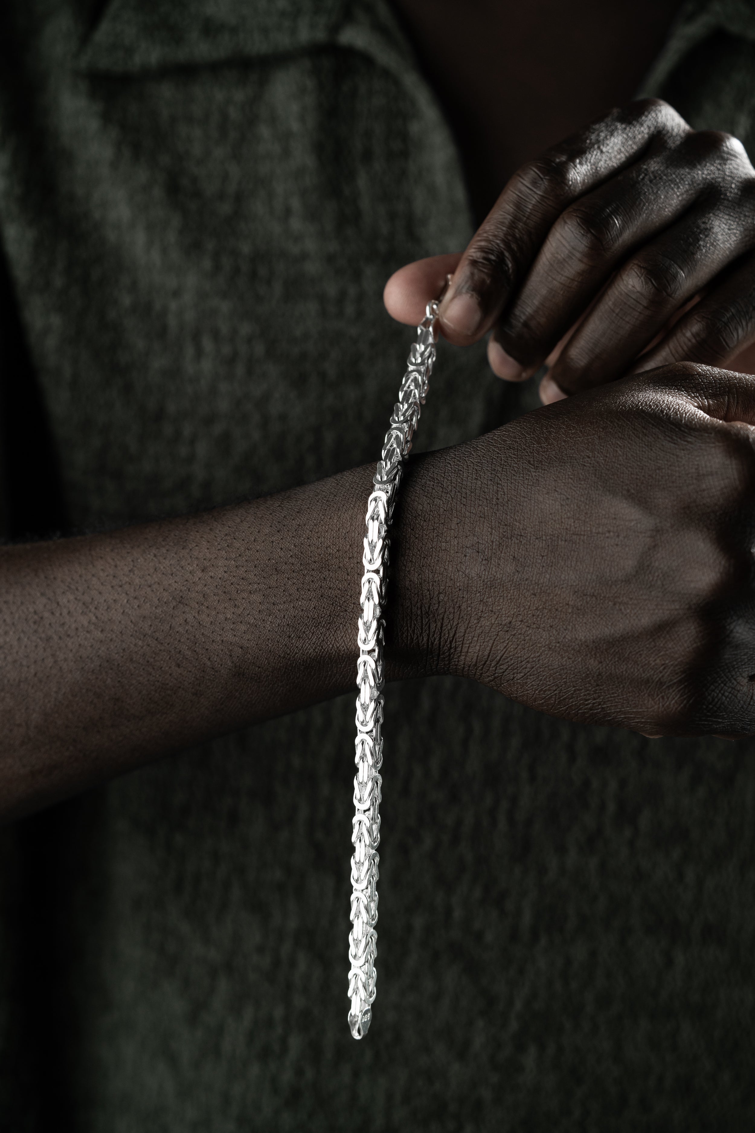 KÖNIGSARMBAND MASSIV VIERKANT 5MM | 925 SILBER.