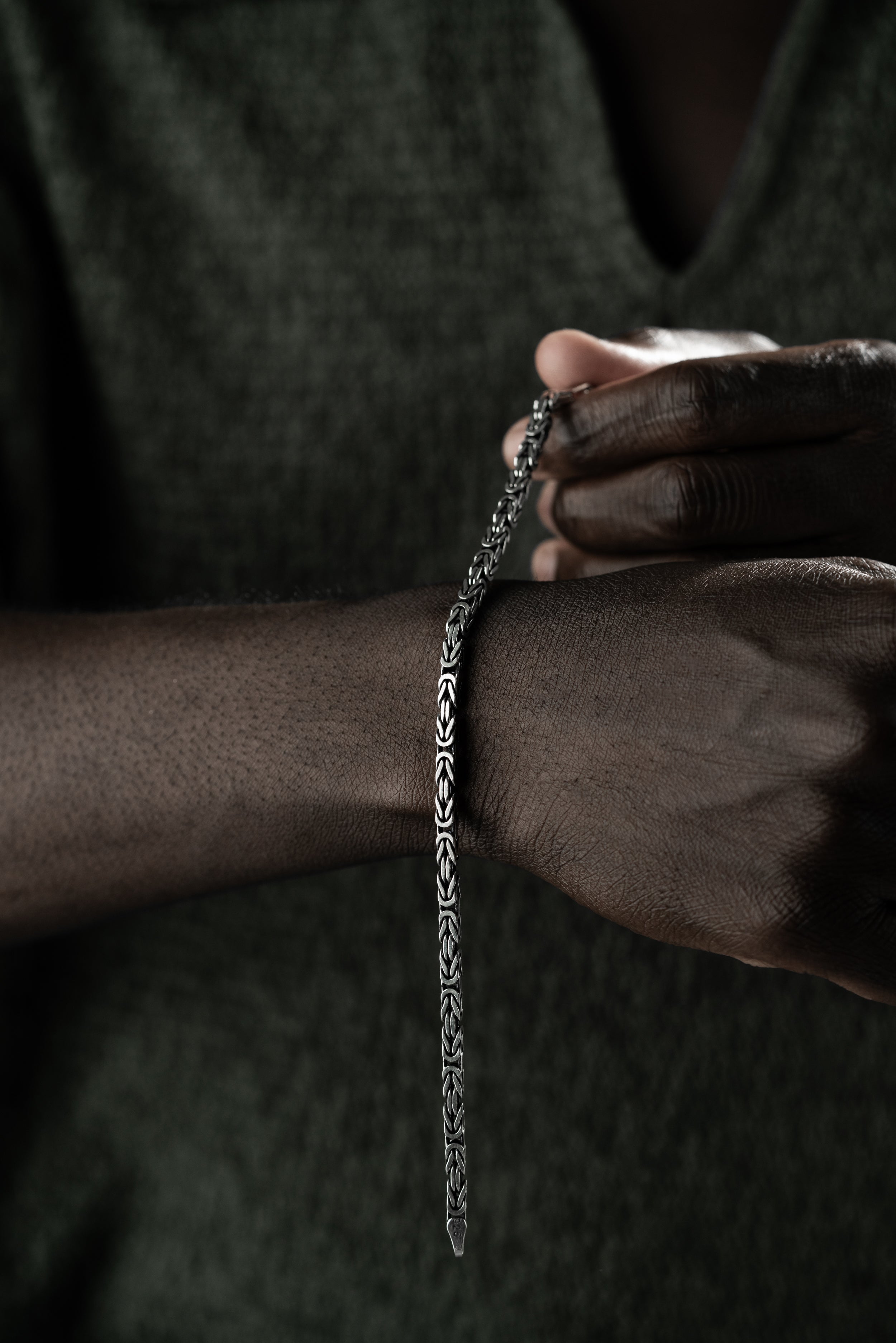 KÖNIGSARMBAND VIERKANT OXIDIERT 5MM | 925 SILBER.