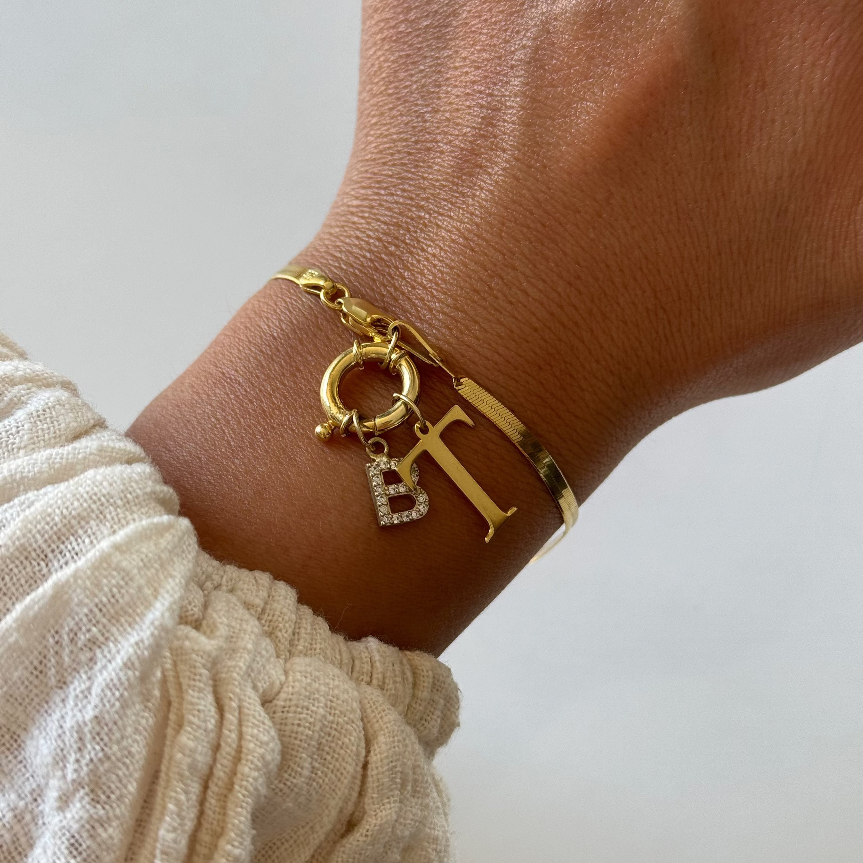 SNAKE DUO BUCHSTABEN ARMBAND | 925 SILBER.